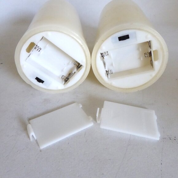 13.75” HOLIDAY BARN GOTHIC HALLOWEEN SERPENT COILED SNAKE CANDLE STICK HOLDERS - Picture 12 of 13